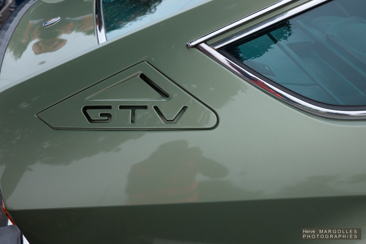 Alfa Romeo GTV-02.jpg